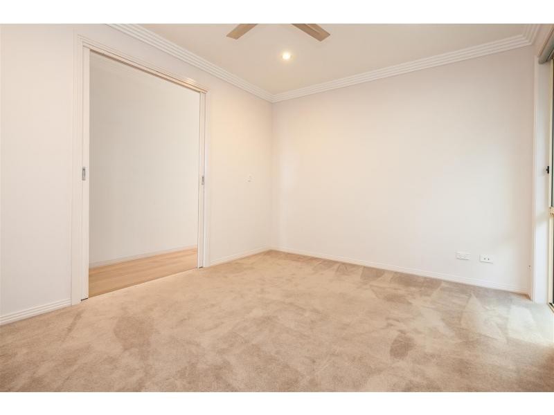 7406 Ellensbrook Drive, Hope Island QLD 4212