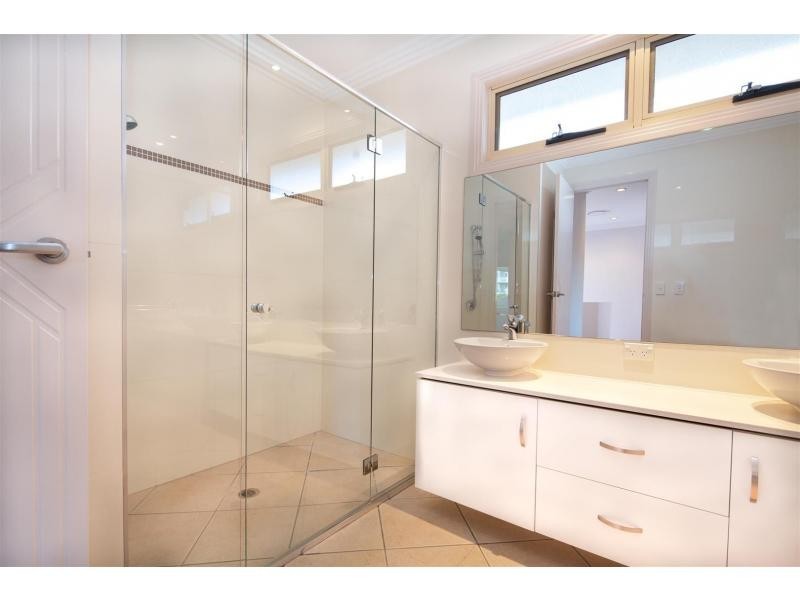 7406 Ellensbrook Drive, Hope Island QLD 4212