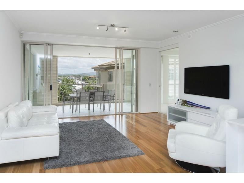 1723/1 Rialto Quay Drive, Hope Island QLD 4212