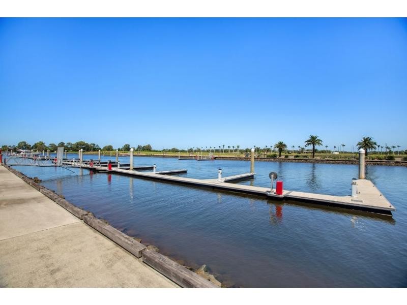 46 Harbour Rise, Hope Island QLD 4212