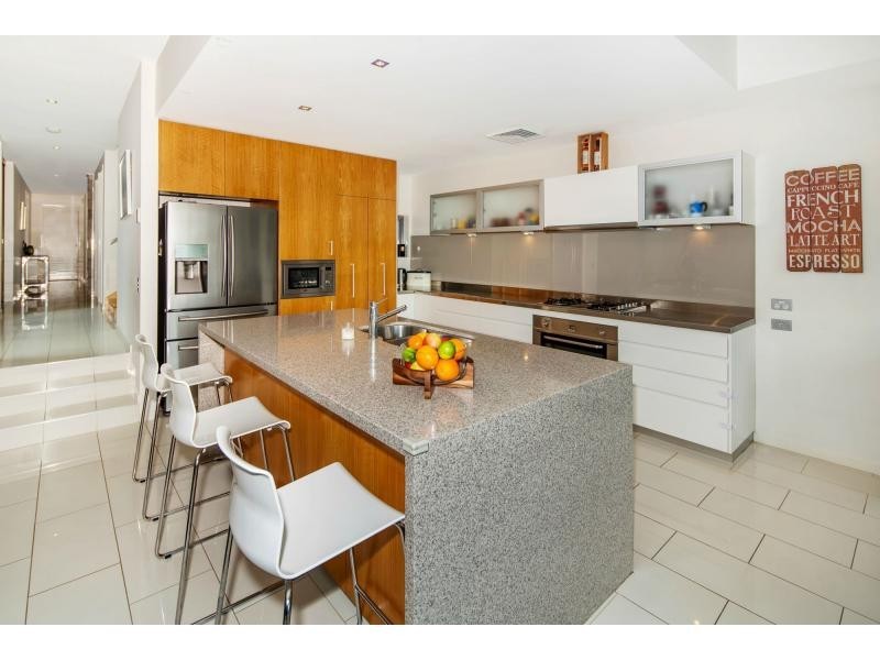 2 River Links Boulevard East, Helensvale QLD 4212