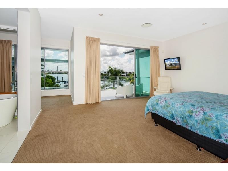 2 River Links Boulevard East, Helensvale QLD 4212