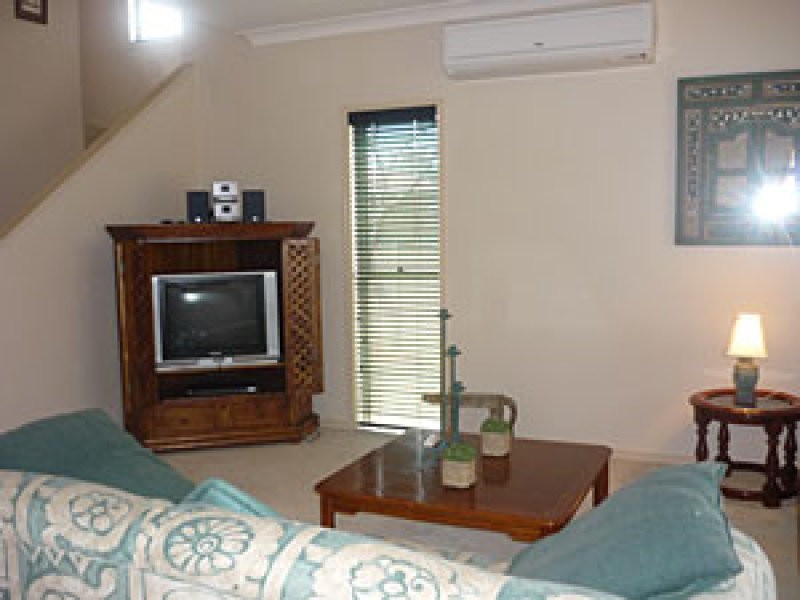 Hope Island QLD 4212