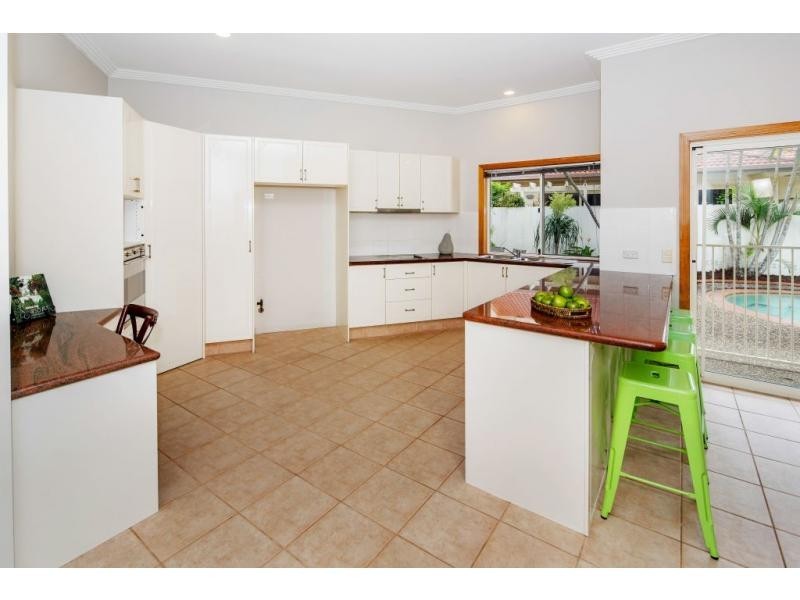 1637 Argyle Court, Hope Island QLD 4212