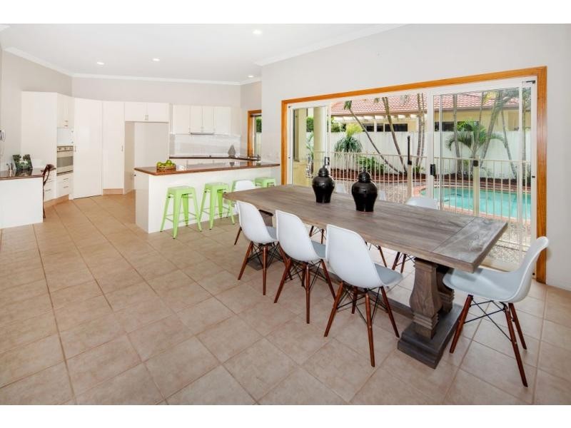 1637 Argyle Court, Hope Island QLD 4212