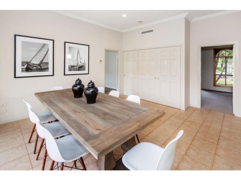 1637 Argyle Court, Hope Island QLD 4212