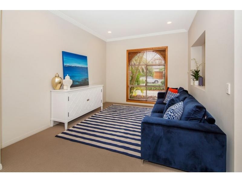 1637 Argyle Court, Hope Island QLD 4212