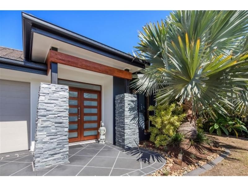 52 Southaven Drive, Helensvale QLD 4212