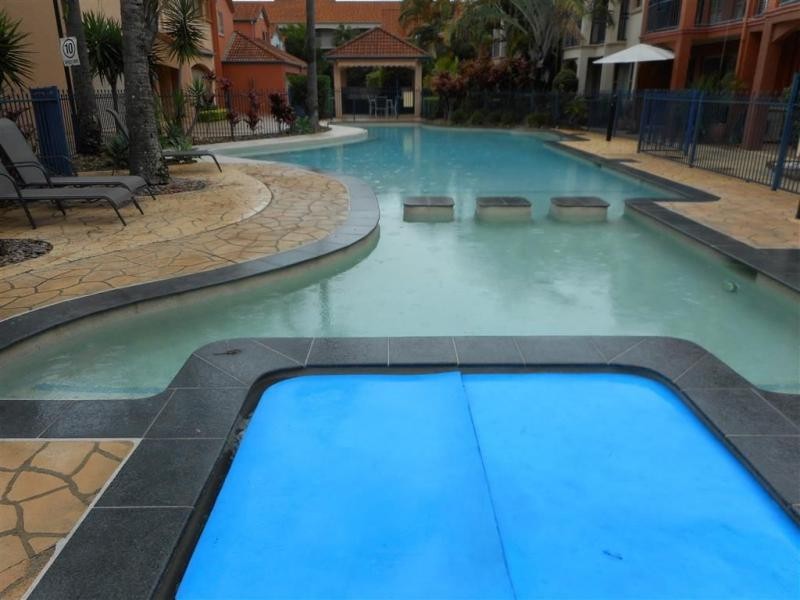 Hope Island QLD 4212