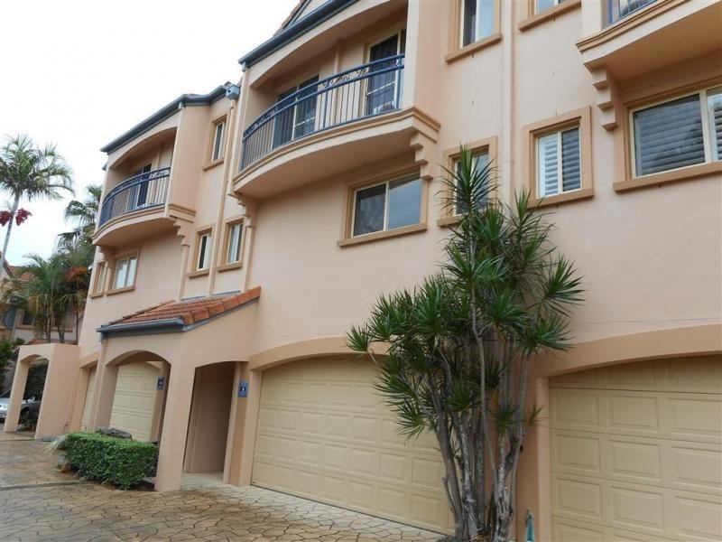 Hope Island QLD 4212