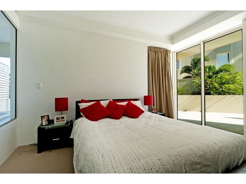 1718/1 Rialto Quay Drive, Hope Island QLD 4212