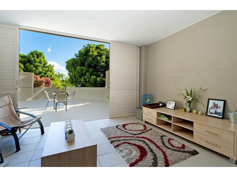 1718/1 Rialto Quay Drive, Hope Island QLD 4212