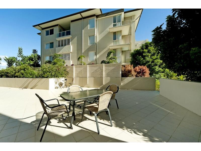 1718/1 Rialto Quay Drive, Hope Island QLD 4212