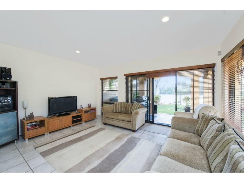 3206 Palladian Drive, Hope Island QLD 4212