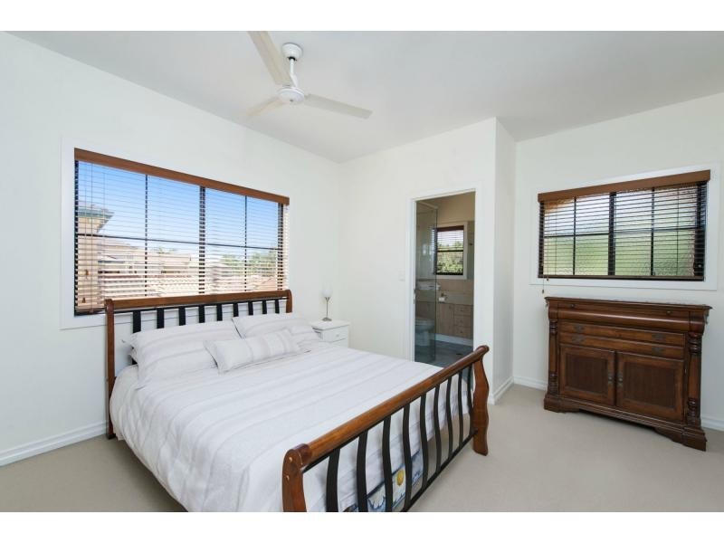 3206 Palladian Drive, Hope Island QLD 4212