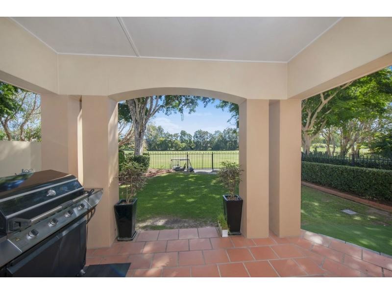 3206 Palladian Drive, Hope Island QLD 4212