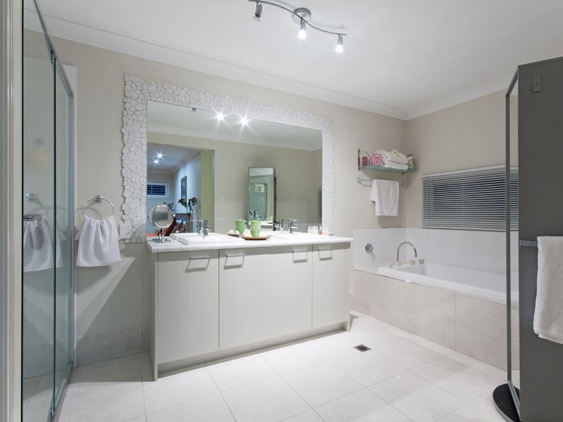 6201 Bolsena Circuit, Hope Island QLD 4212
