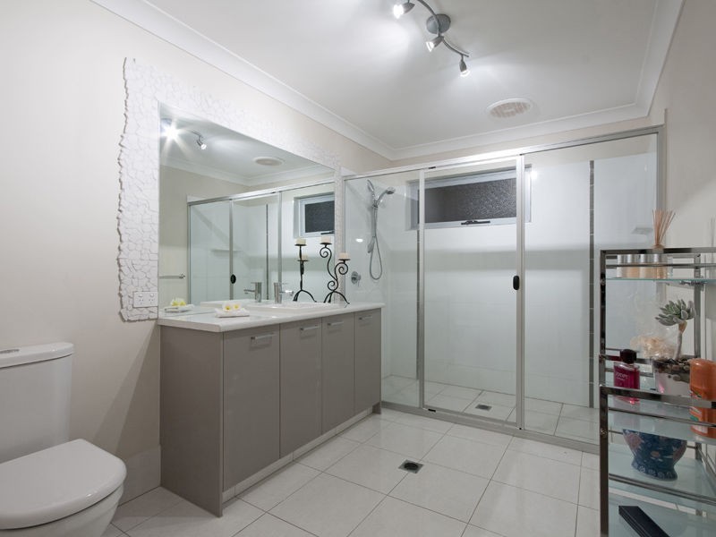 6201 Bolsena Circuit, Hope Island QLD 4212