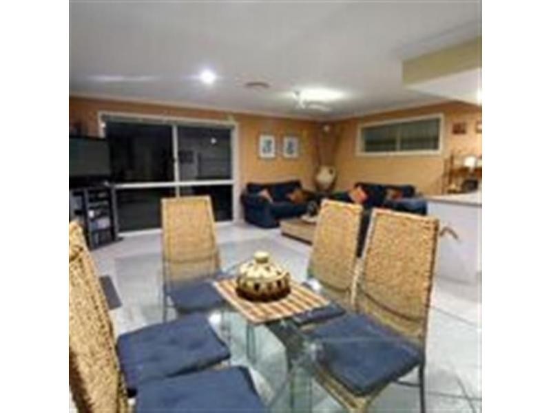 15 Shinnecock Close, Hope Island QLD 4212