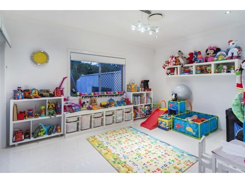 34 Southaven Drive, Helensvale QLD 4212