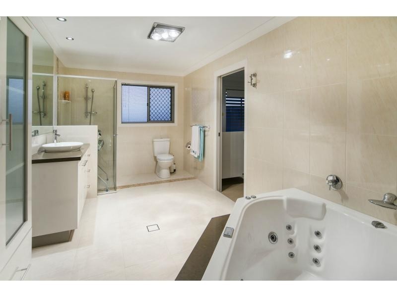 34 Southaven Drive, Helensvale QLD 4212