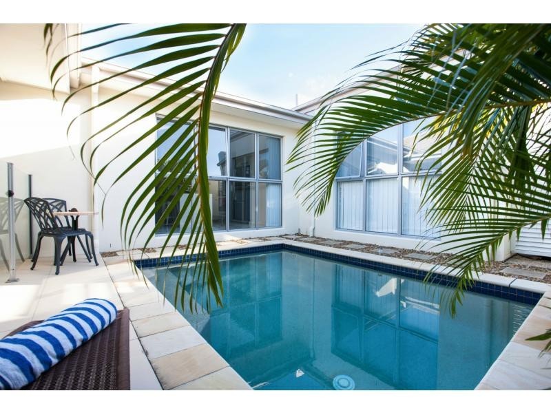 9124 Peter Senior Drive, Hope Island QLD 4212