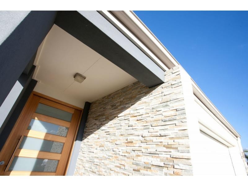 9124 Peter Senior Drive, Hope Island QLD 4212