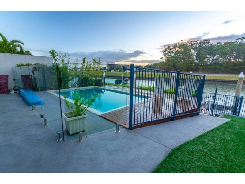 Coomera Waters QLD 4209