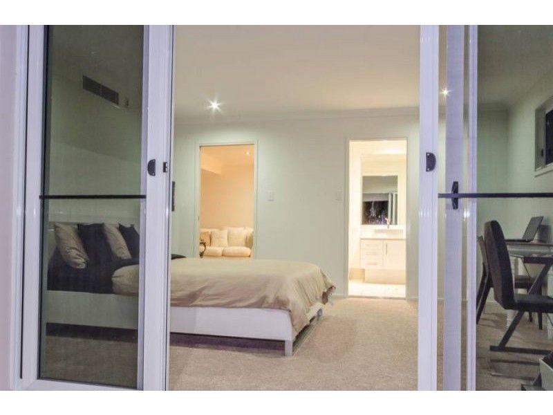 Coomera Waters QLD 4209