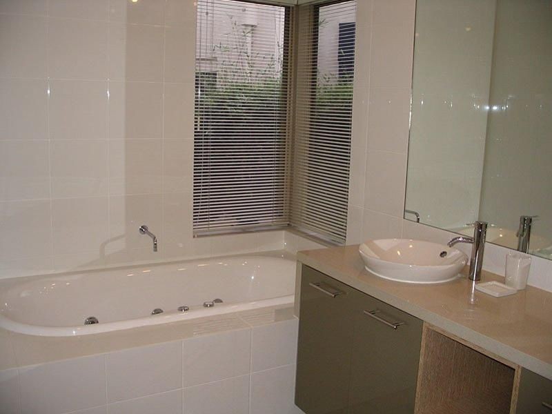 Hope Island QLD 4212