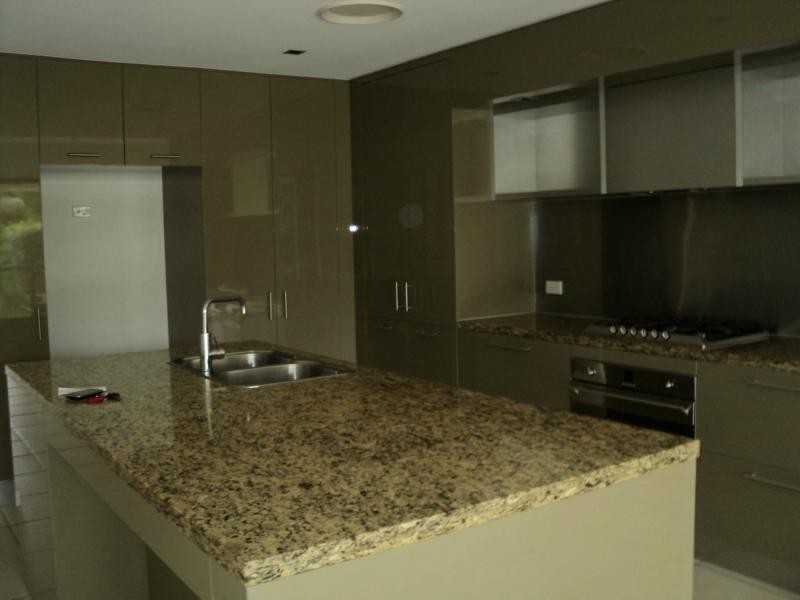 Hope Island QLD 4212