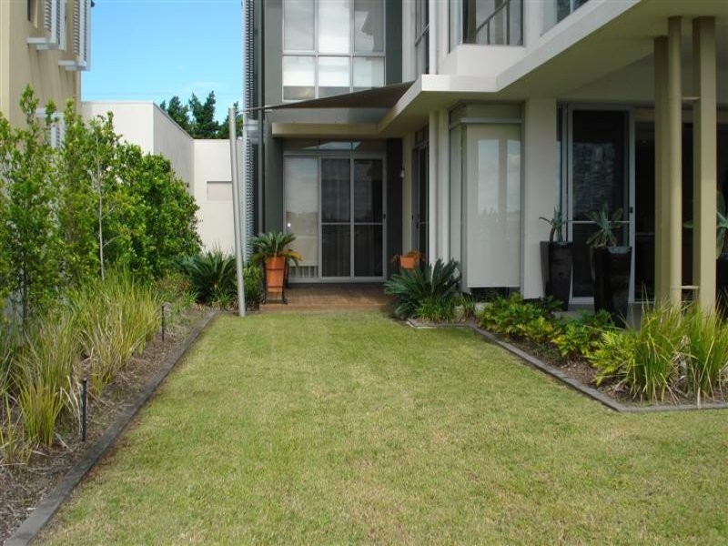 Hope Island QLD 4212