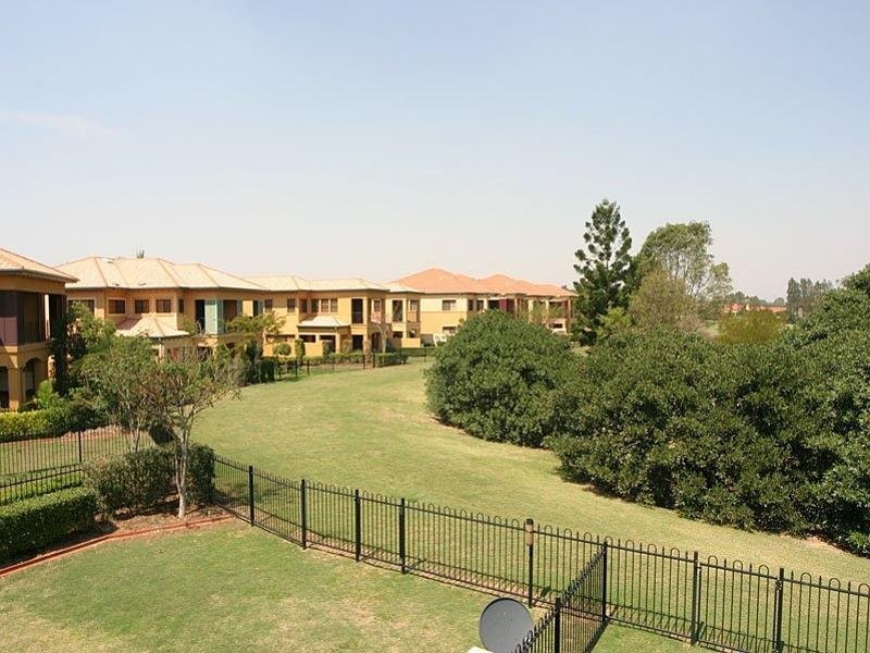 Hope Island QLD 4212