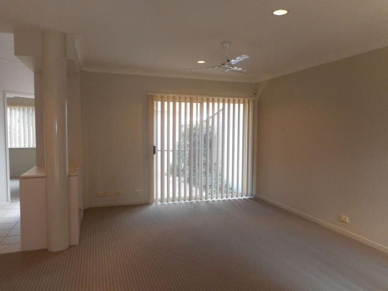 Hope Island QLD 4212