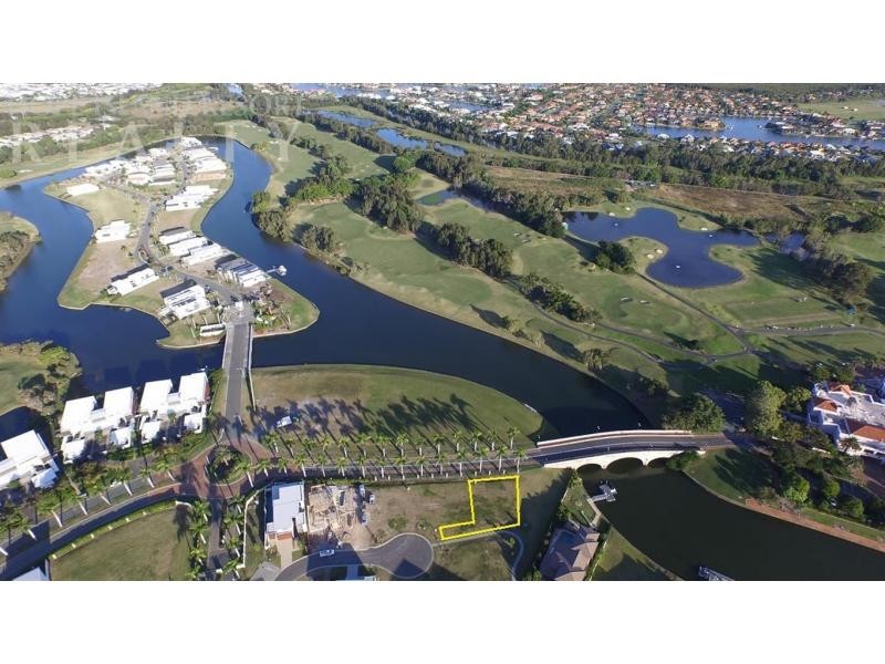 L38 Pavilions Place, Hope Island QLD 4212