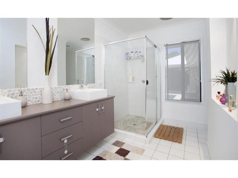 30 Southaven Drive, Helensvale QLD 4212