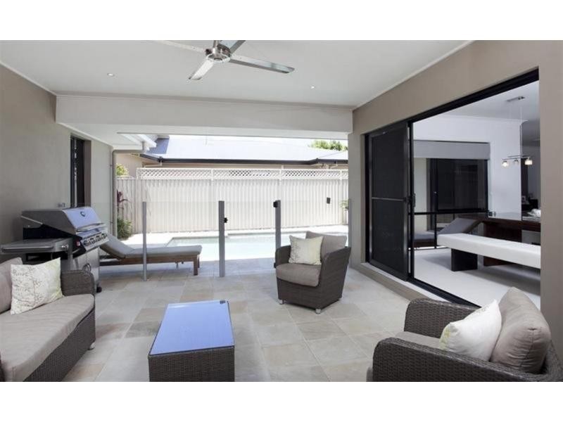 30 Southaven Drive, Helensvale QLD 4212