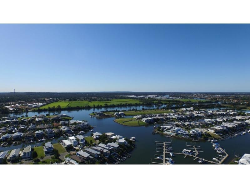 43 Coomera Court, Helensvale QLD 4212