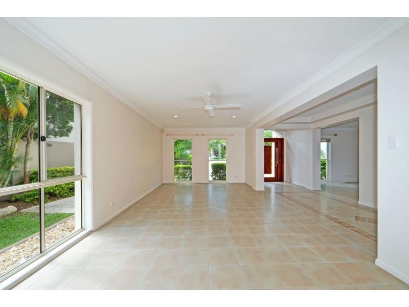 3146 Riverleigh Drive, Hope Island QLD 4212