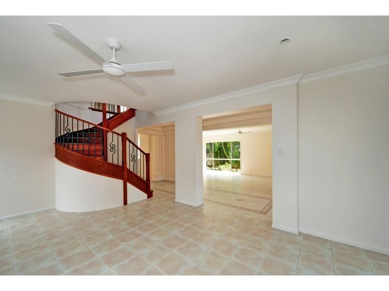 3146 Riverleigh Drive, Hope Island QLD 4212