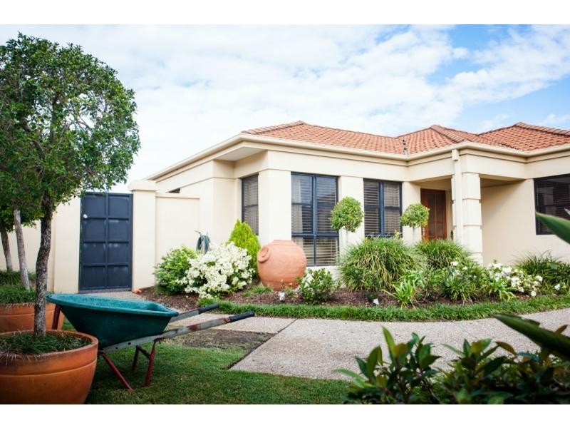 2003 Beaufort Way, Hope Island QLD 4212