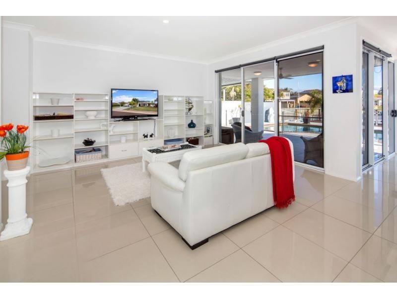 6 Prospertiy Drive, Helensvale QLD 4212