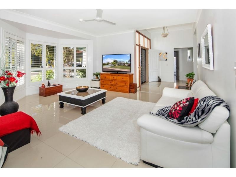 6 Prospertiy Drive, Helensvale QLD 4212