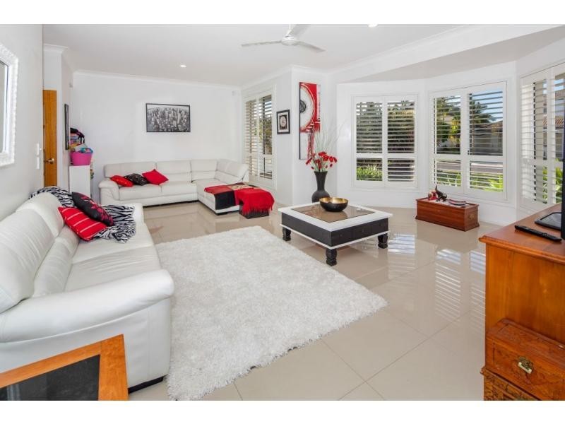 6 Prospertiy Drive, Helensvale QLD 4212