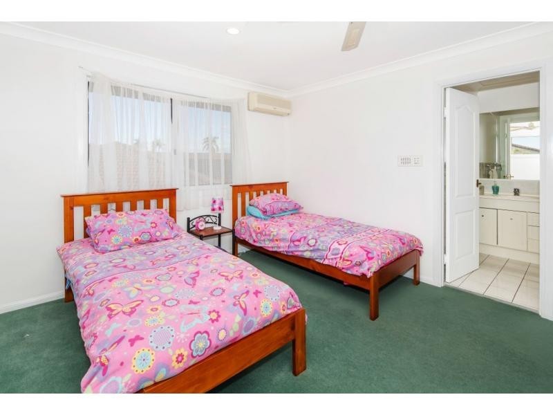 6 Prospertiy Drive, Helensvale QLD 4212