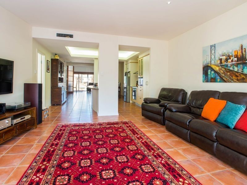 3251 Palladian Drive, Hope Island QLD 4212