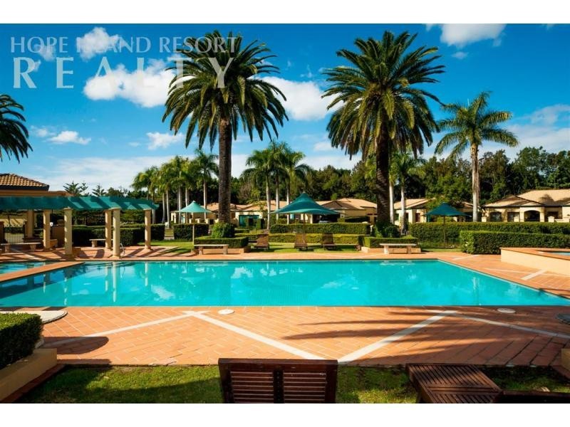 3251 Palladian Drive, Hope Island QLD 4212