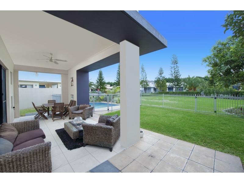 Hope Island QLD 4212