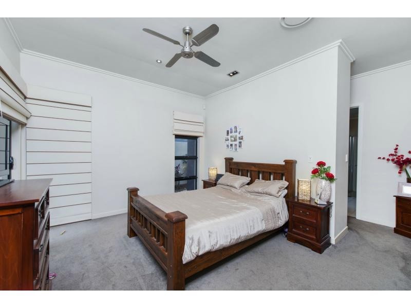 Hope Island QLD 4212