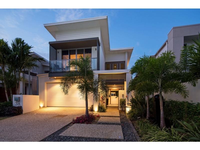38 River Links Boulevard East, Helensvale QLD 4212